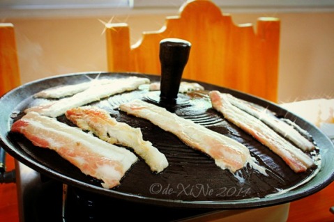 pork strips frying at Keumsan Korean Restaurant Baguio